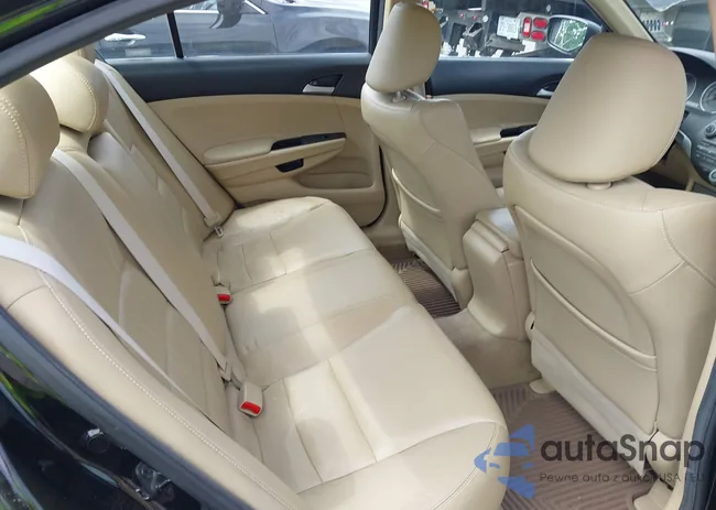 1HGCP2F6XBA144976: 42289562