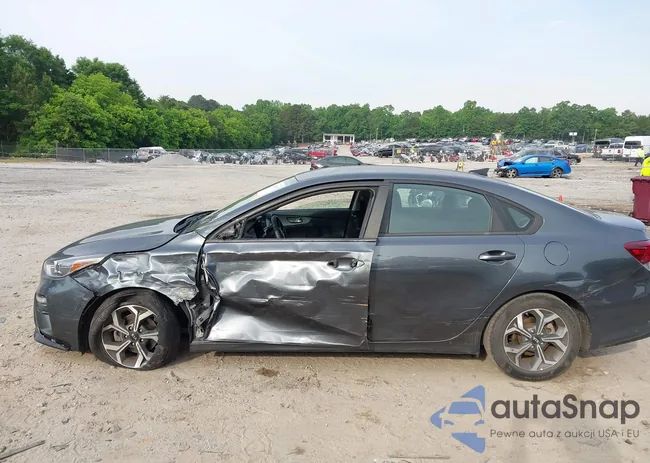 3KPF24AD9ME347076: 42289157