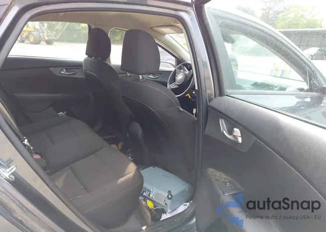 3KPF24AD9ME347076: 42289157