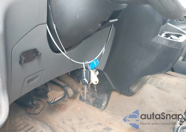 1FTYR1CM4HKA90749: 42290302