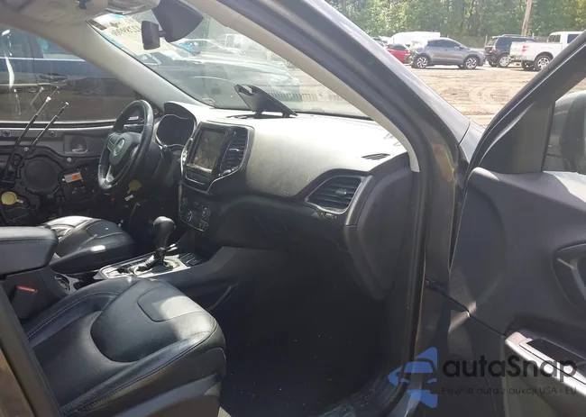 1C4PJLDB5KD380988: 42289906