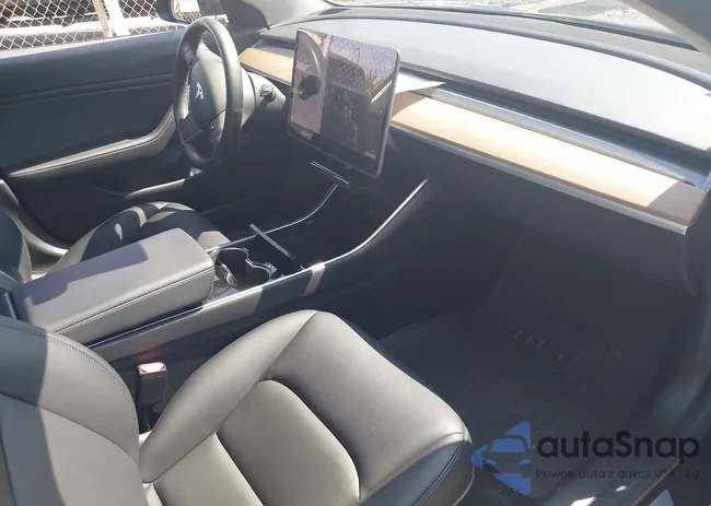 5YJ3E1EB9JF086703: 42290193