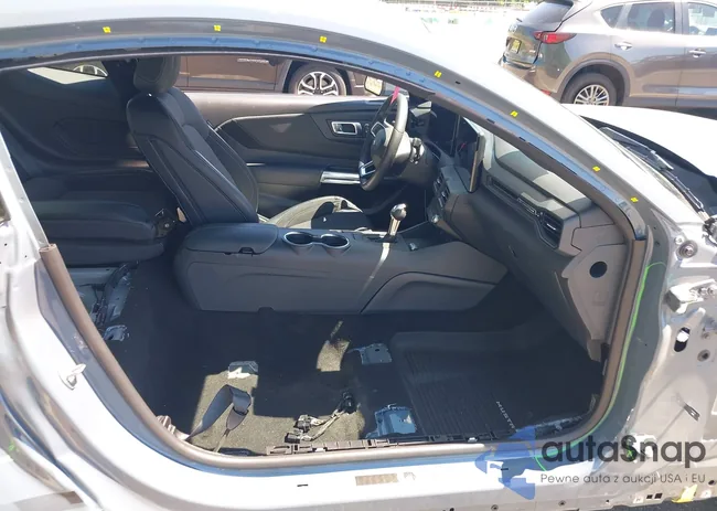 1FA6P8TH0R5149827: 42291351