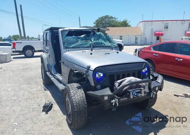 1C4BJWDG1FL738784: 42291479