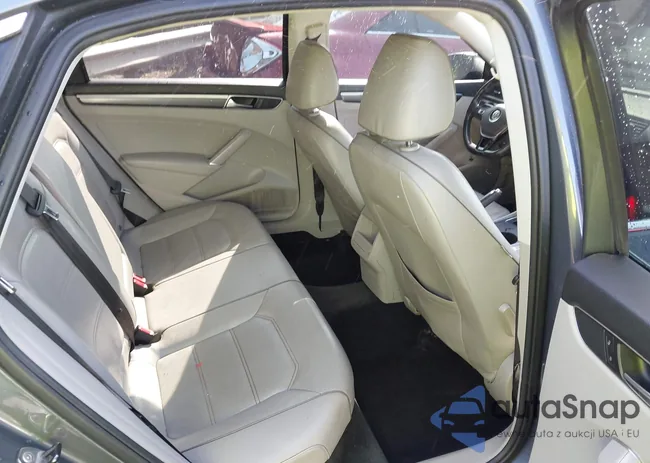 1VWDT7A38HC047116: 42290895