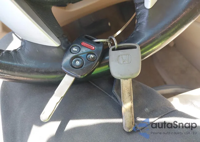 1HGCP26818A052813: 42291016