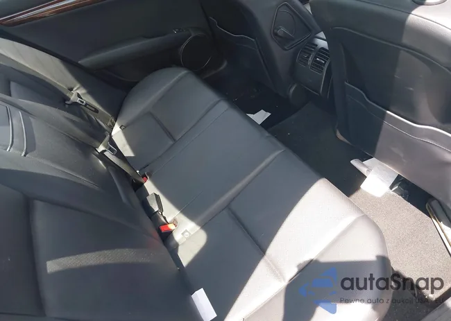 WDDGF8AB3DR247015: 42292350