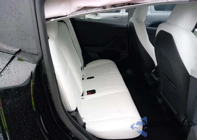 7SAYGDEE1RF033066: 42293397