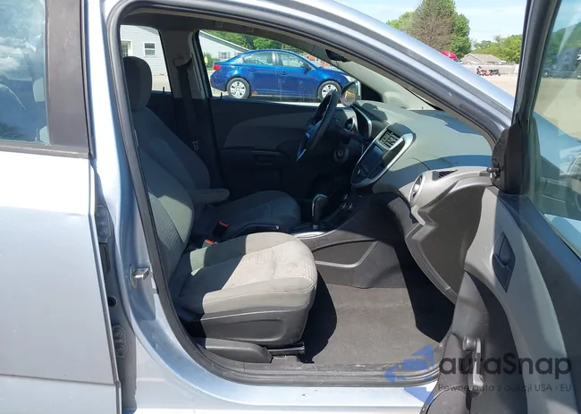 1G1JB5SHXH4147759: 42293433