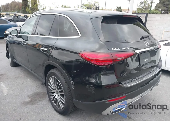 W1NKM4GB6RF190935: 42293073