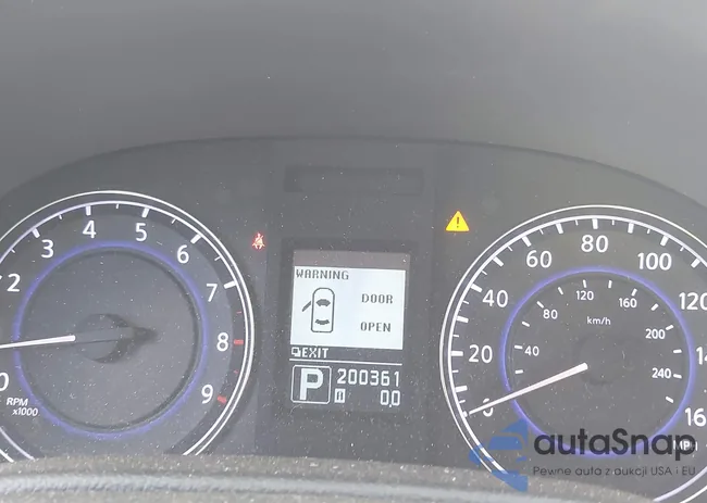 JN1DV6AP5CM810404: 42294231