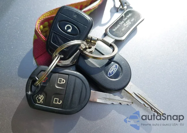 1FMJU1JT1FEF42917: 42294327