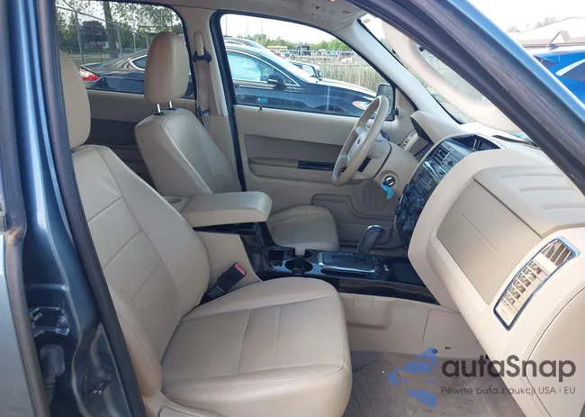 1FMCU9EG2BKB58869: 42295231