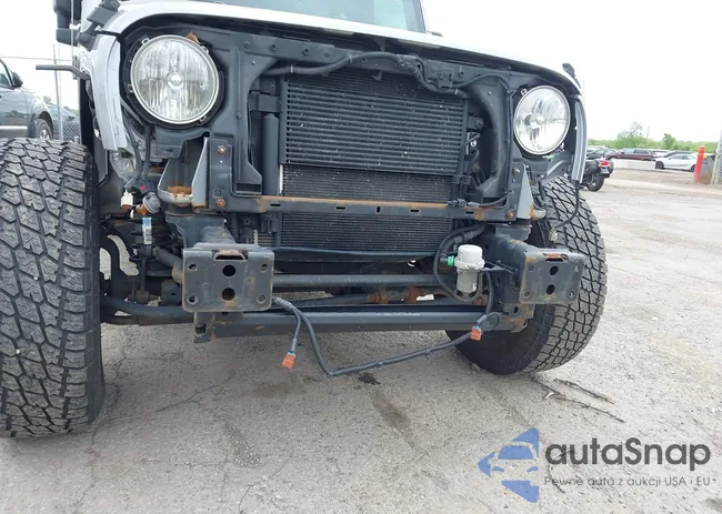 1C4BJWDG0GL142311: 42295333