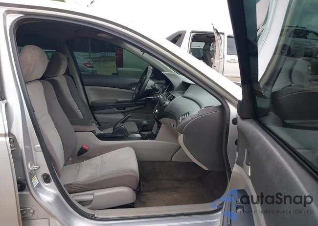 1HGCP2F49AA119838: 42295399