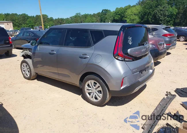 KNDJ23AU9P7845786: 42295527