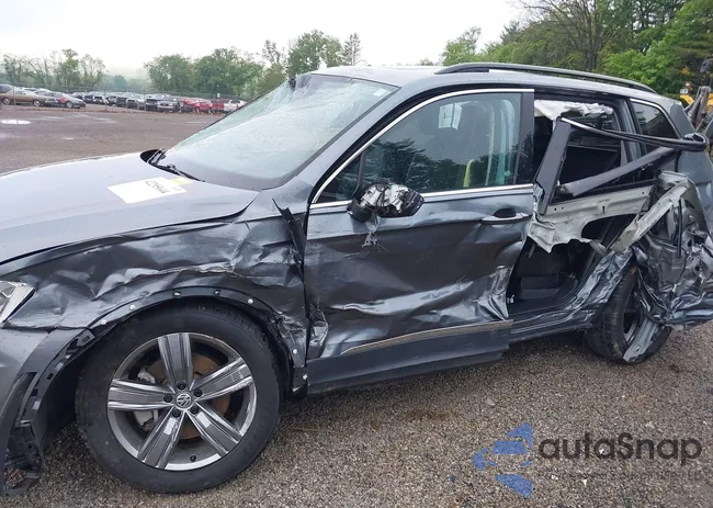 3VV2B7AXXMM070228: 42295644