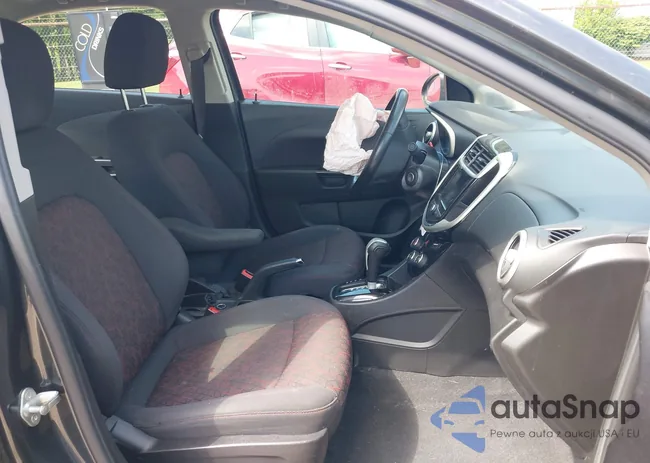 1G1JD5SH8J4120589: 42295645