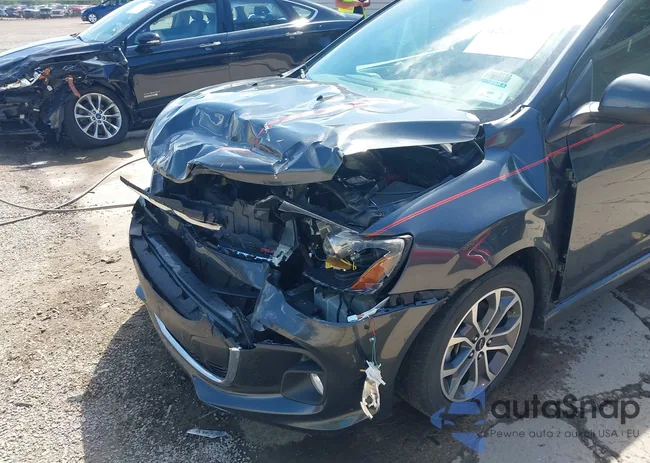 1G1JD5SH8J4120589: 42295645