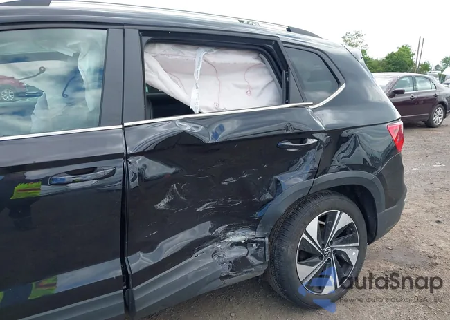 3VVUX7B2XPM357666: 42295647