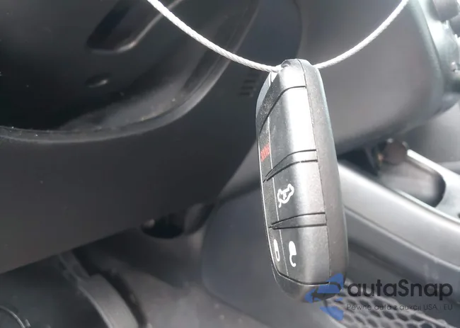 3C4PDCAB6JT386142: 42294811