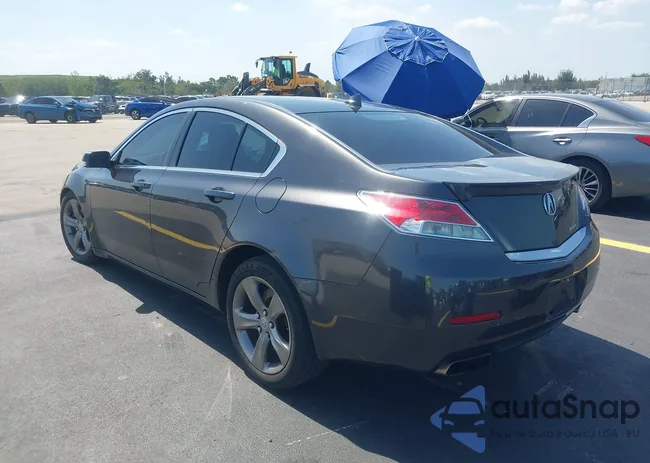 19UUA9F57EA002305: 42296337