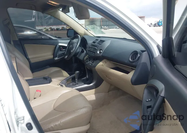 2T3DF4DV2CW241264: 42296561