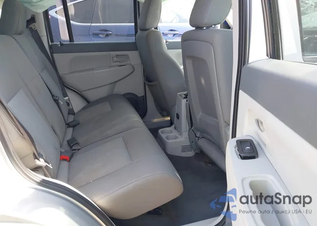 1J8GP28K88W134638: 42296643