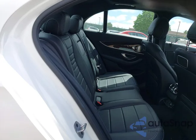 WDDZF4KB3KA525715: 42296724