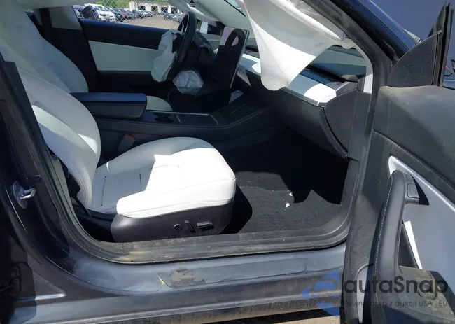 5YJ3E1EA5MF920820: 42295897