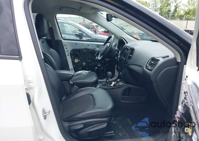 3C4NJDBBXMT586529: 42296016