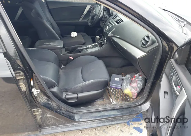 JM1BL1U57B1470275: 42297618