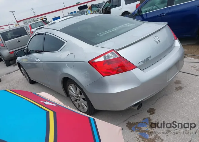 1HGCS228X9A005785: 42297698