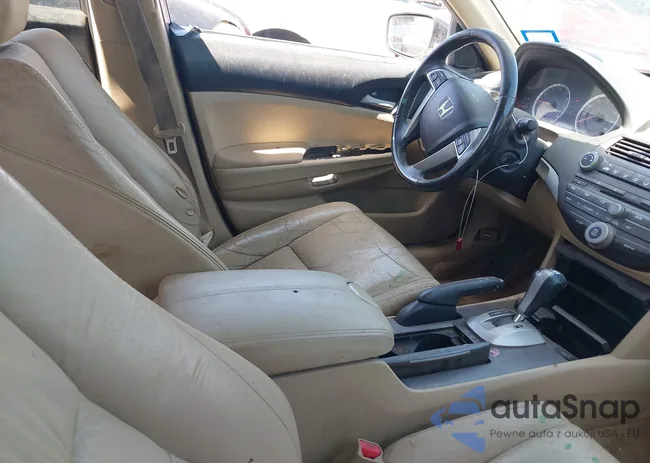 1HGCP2F66BA142299: 42297777