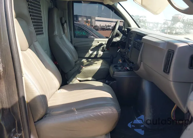 1GTHG35U241107045: 42296962