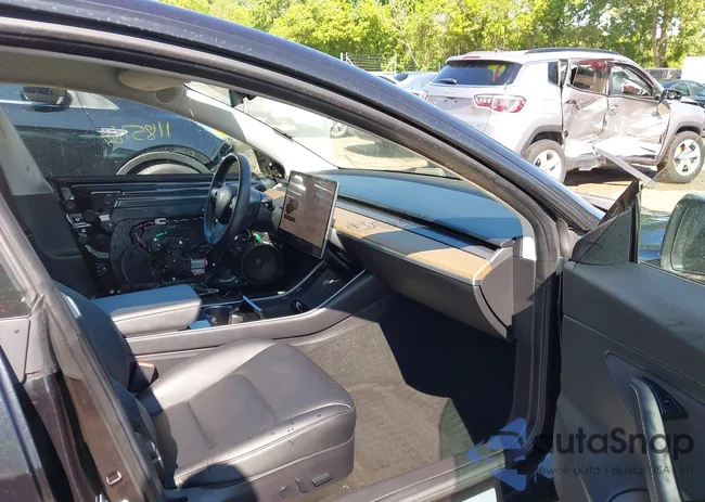 5YJ3E1EB2JF082671: 42297166