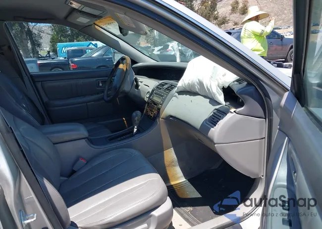 4T1BF28B53U321677: 42298385