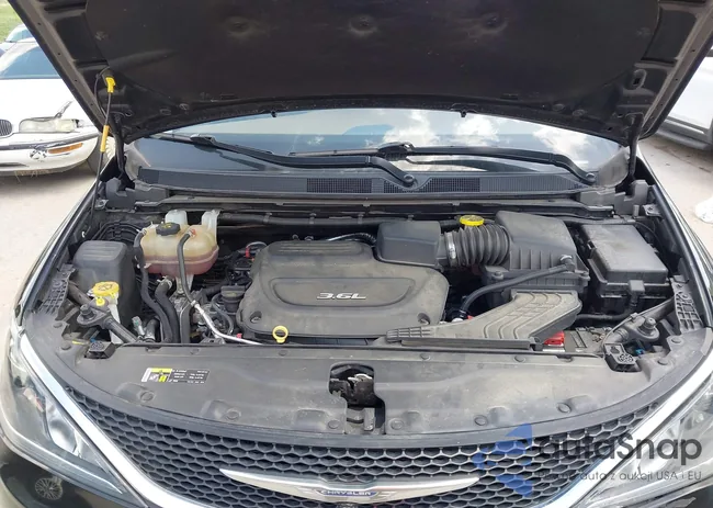 2C4RC1GG9HR633217: 42298397