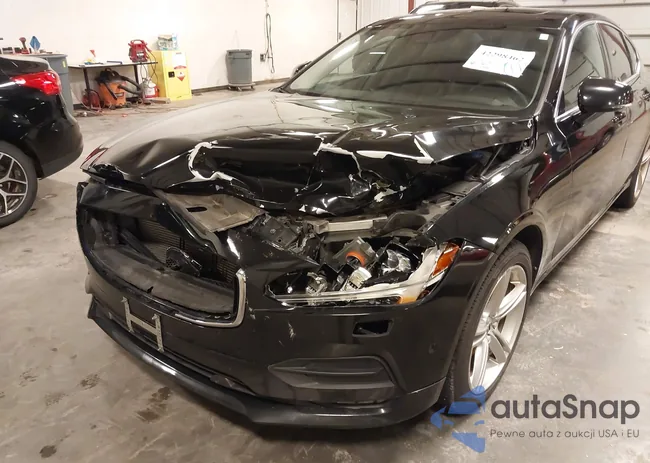 YV1102AK2H1008973: 42298462