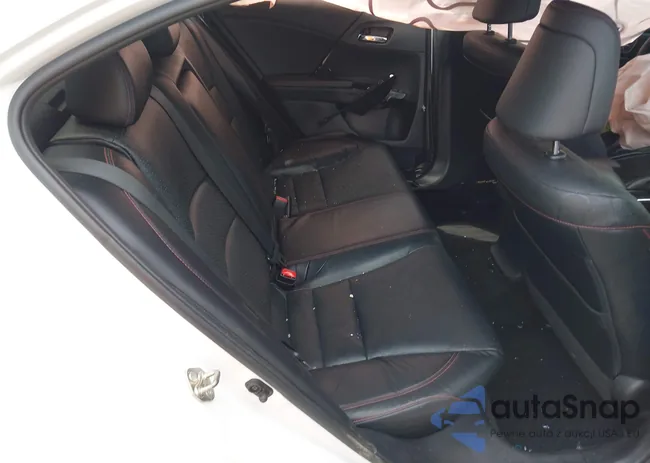 1HGCR2F1XHA159484: 42298672