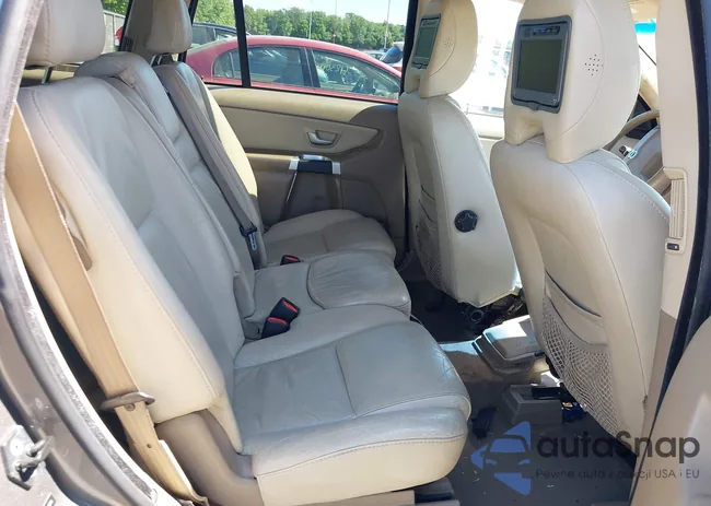 YV4982CZ3A1545799: 42298055