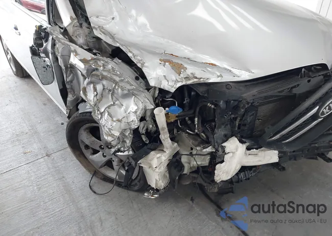 KNAFG526477058275: 42298179