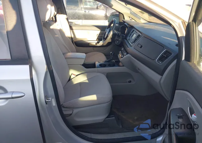 KNDMA5C15G6172242: 42298185