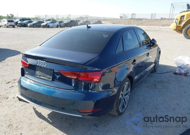 WAUAUGFF0H1039543: 42299353