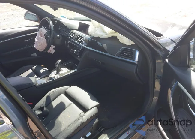 WBA8D9C33HA004810: 42299640