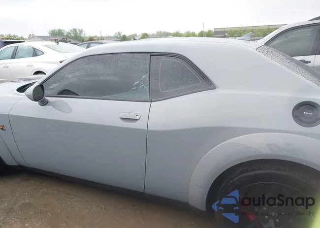 2C3CDZFJ0NH226875: 42299782