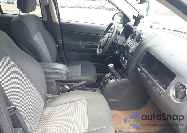 1C4NJDBB7DD271922: 42298815