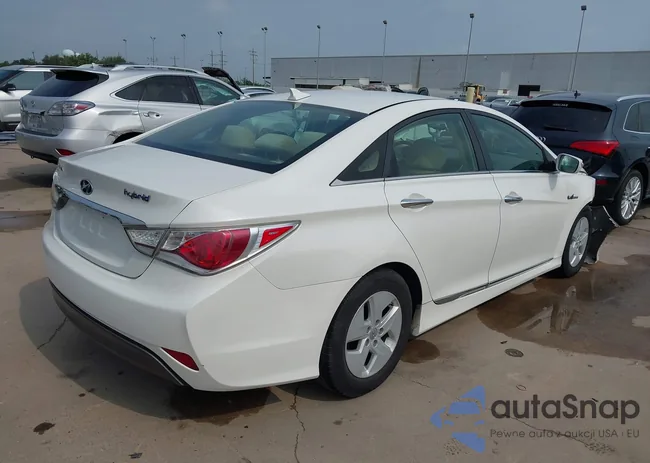 KMHEC4A48CA038558: 42299099