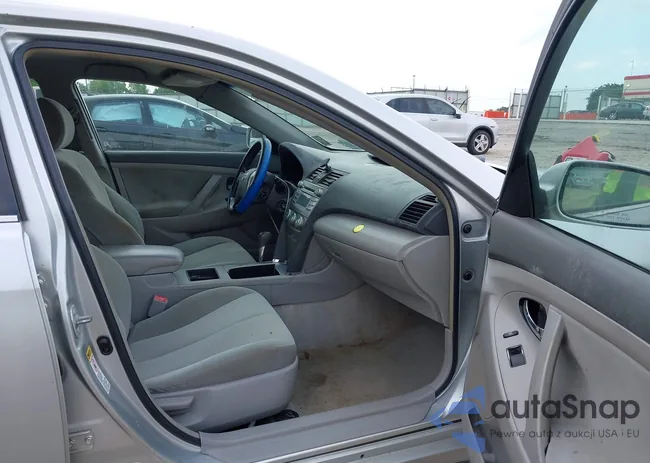 4T1BE46KX7U025190: 42299117