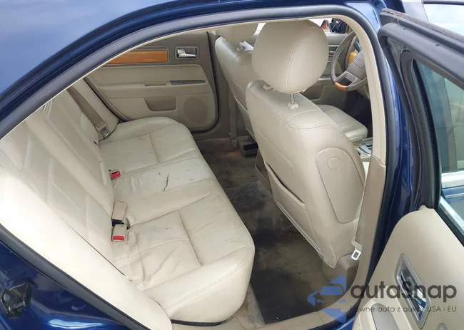 3LNHM28T27R628102: 42300273